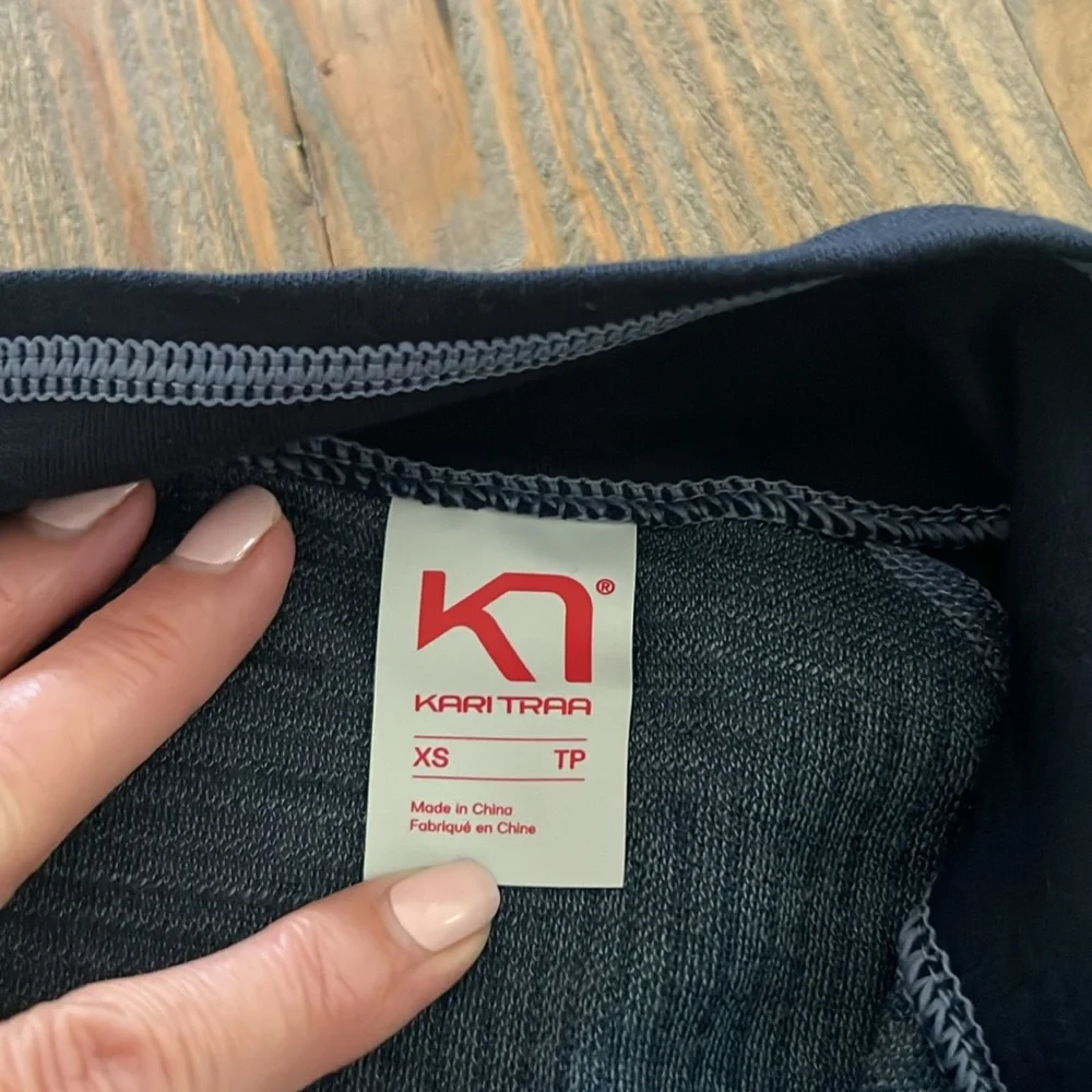 Kari Traii NWT Baselayer Tora H/Z Mixed Wool Blend XS - Picture 3 of 6